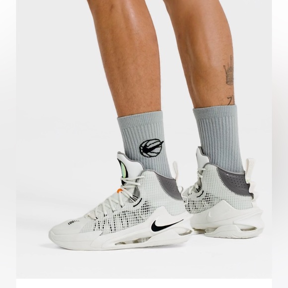 Nike Air Zoom G.T. Jump Basketball Shoes - Picture 2 of 4